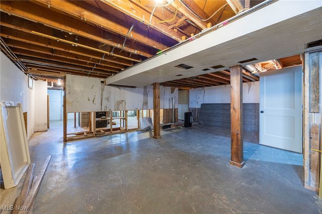 12214 Thompson Road, Vermilion, OH 44089