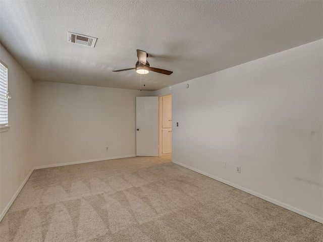 1900 Cedar Ridge Road, Edmond, OK 73013