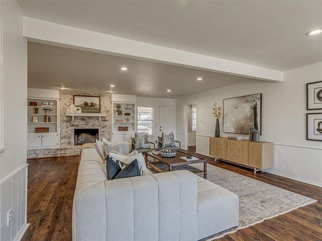 1900 Cedar Ridge Road, Edmond, OK 73013