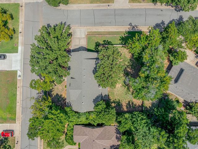 1900 Cedar Ridge Road, Edmond, OK 73013