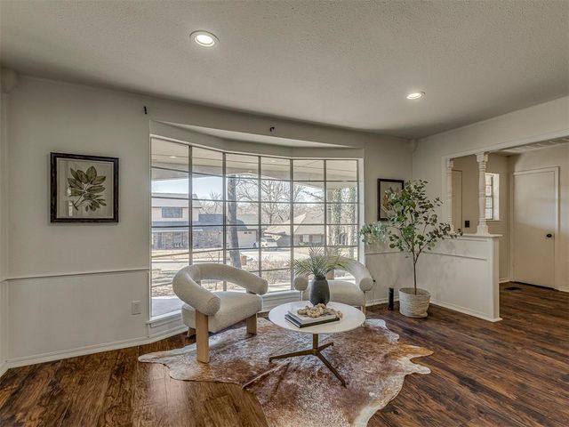 1900 Cedar Ridge Road, Edmond, OK 73013