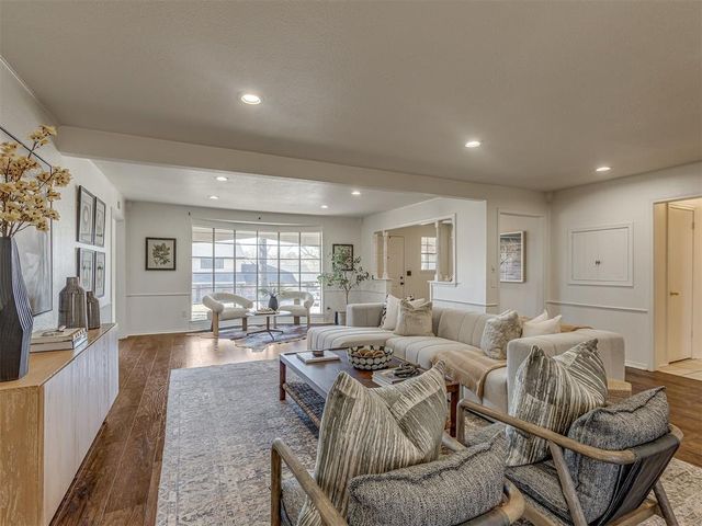 1900 Cedar Ridge Road, Edmond, OK 73013