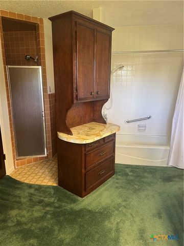 6 Ramona Lane, Victoria, TX 77904