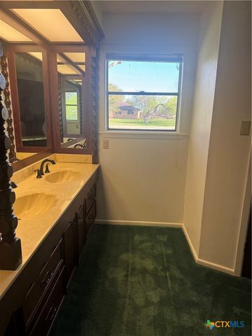 6 Ramona Lane, Victoria, TX 77904