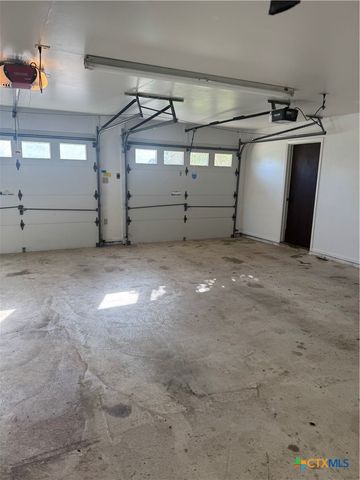 6 Ramona Lane, Victoria, TX 77904