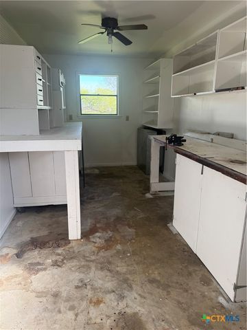 6 Ramona Lane, Victoria, TX 77904