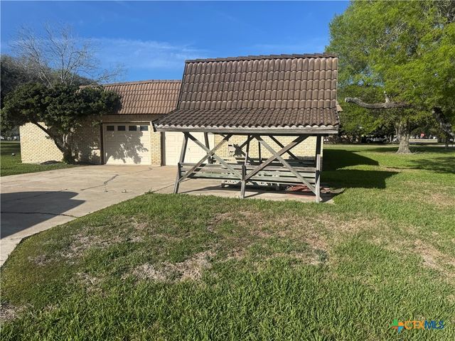 6 Ramona Lane, Victoria, TX 77904