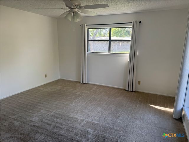 6 Ramona Lane, Victoria, TX 77904