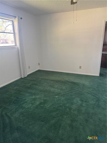 6 Ramona Lane, Victoria, TX 77904