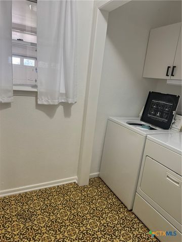 6 Ramona Lane, Victoria, TX 77904