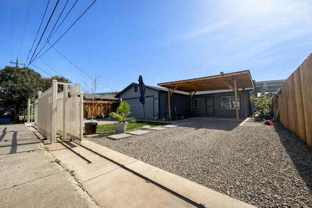 1840 W Hazelton Ave, Stockton, CA 95203