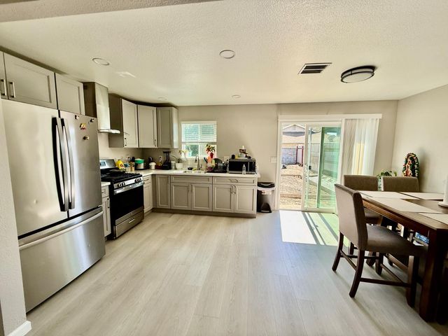 1840 W Hazelton Ave, Stockton, CA 95203