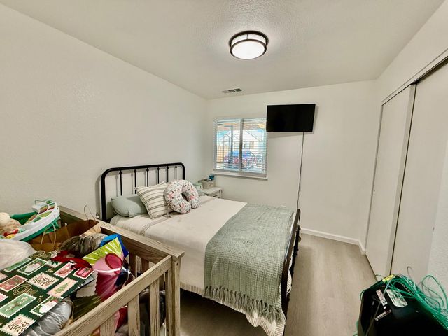 1840 W Hazelton Ave, Stockton, CA 95203