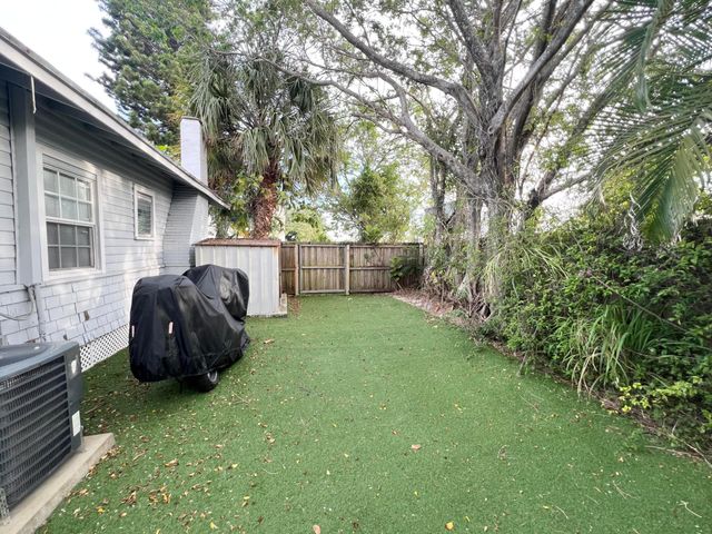 431 Ardmore Road, West Palm Beach, FL 33401