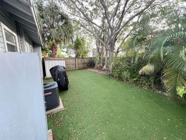 431 Ardmore Road, West Palm Beach, FL 33401
