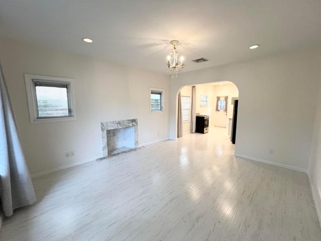 431 Ardmore Road, West Palm Beach, FL 33401