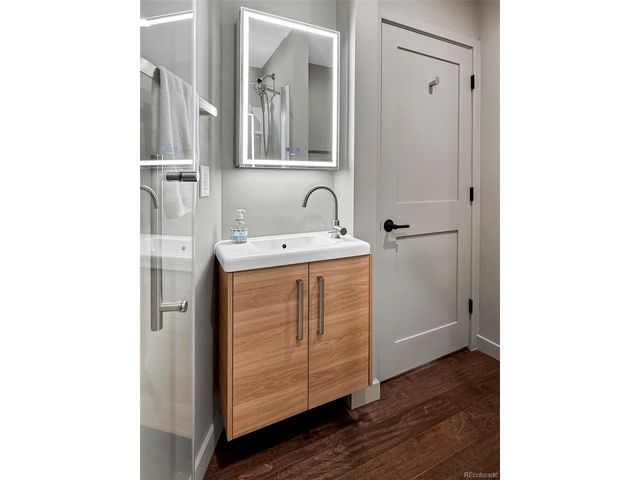 576 Steele St, Denver, CO 80206