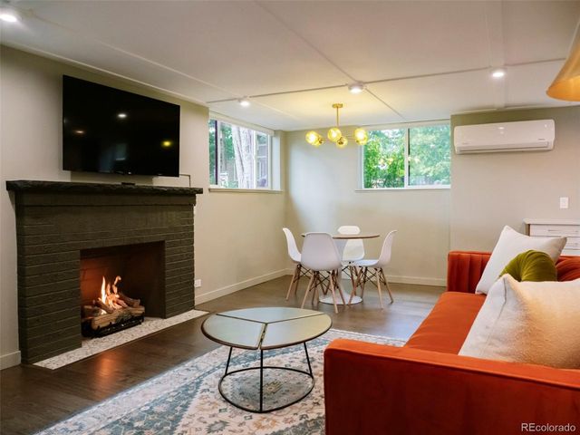 576 Steele St, Denver, CO 80206