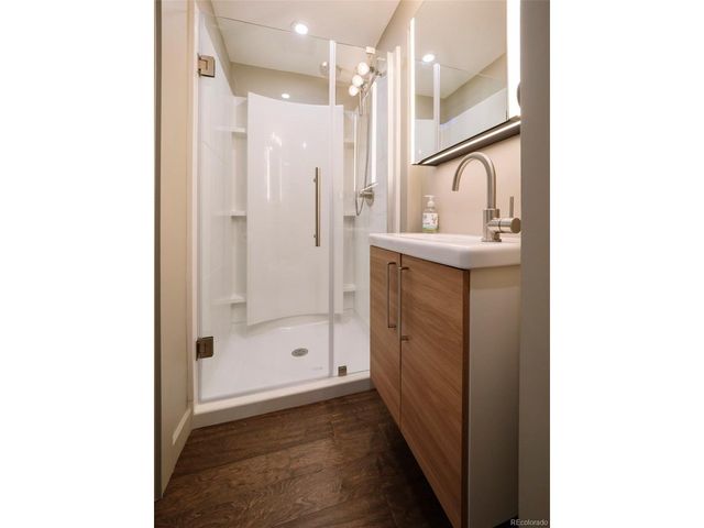 576 Steele St, Denver, CO 80206