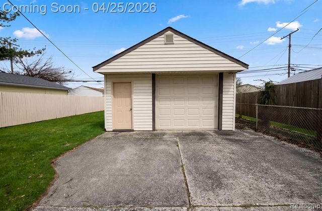7901 Roosevelt Street, Taylor, MI 48180