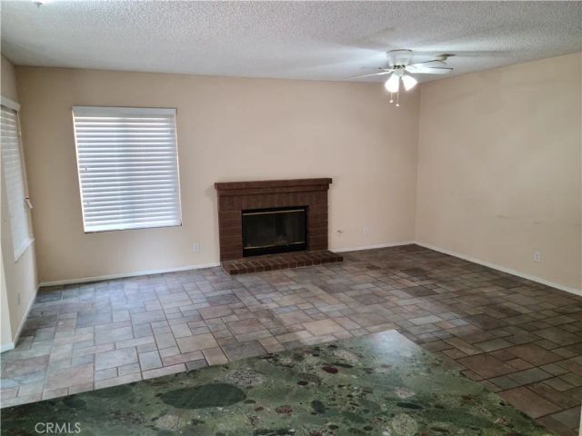 998 Ashford Circle, Corona, CA 92881