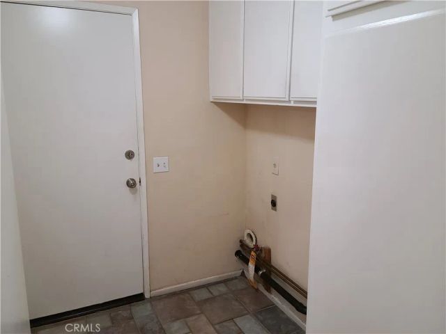 998 Ashford Circle, Corona, CA 92881