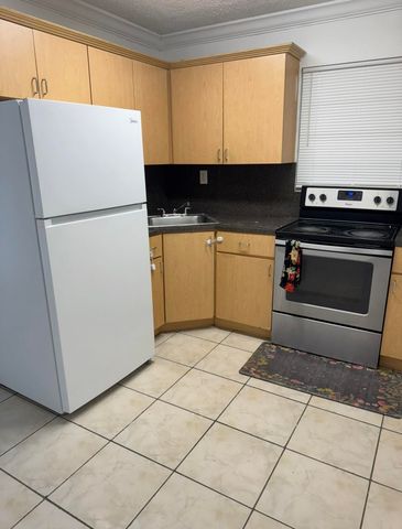16118 NE 21ST Avenue 5, North Miami Beach, FL 33162