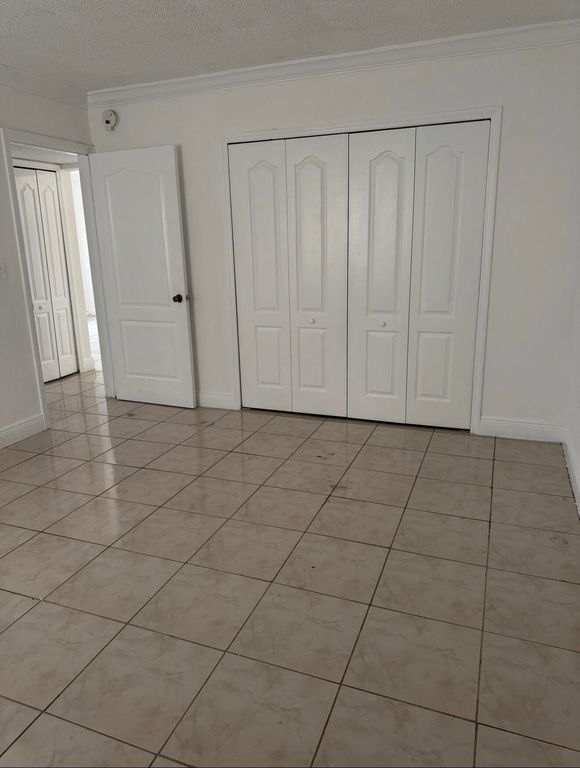 16118 NE 21ST Avenue 5, North Miami Beach, FL 33162