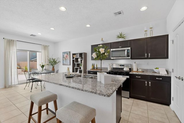 150 Spectrum Avenue SW, Rio Rancho, NM 87124