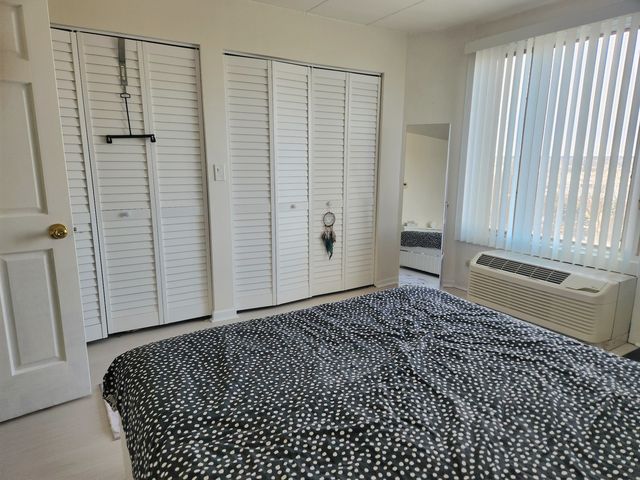 1 Renaissance Place 816, Palatine, IL 60067