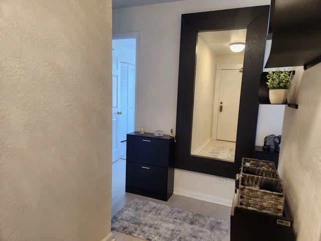 1 Renaissance Place 816, Palatine, IL 60067