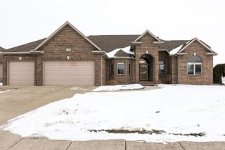 4767 Pine View Court, Bay City, MI 48706