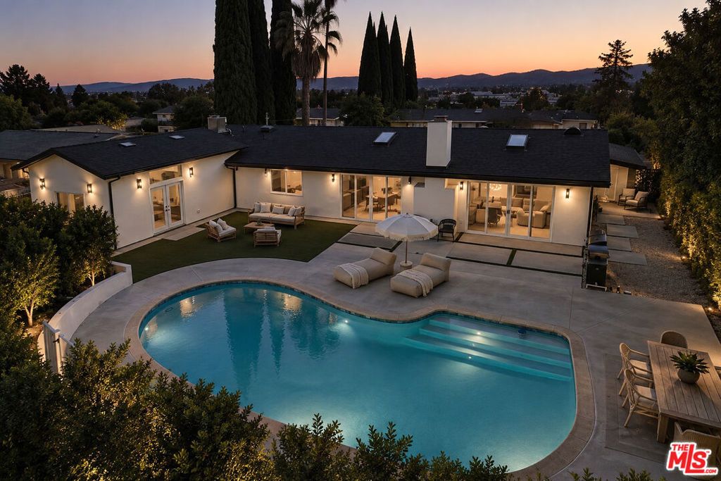20877 Kelvin Place, Woodland Hills, CA 91367 — exterior