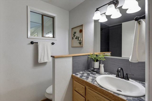 1221 S Garry Rd, Liberty Lake, WA 99019