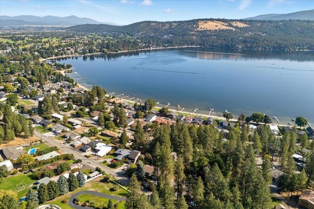 1221 S Garry Rd, Liberty Lake, WA 99019