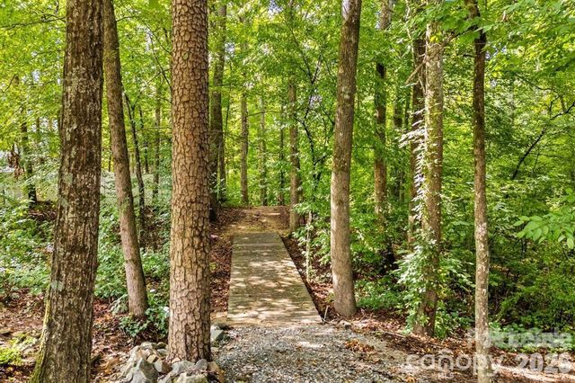 16628 Summers Walk Boulevard, Davidson, NC 28036