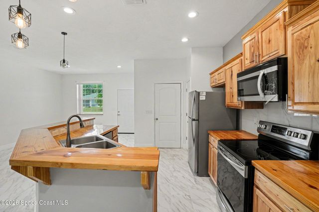 416 La Veta Drive, West Melbourne, FL 32904