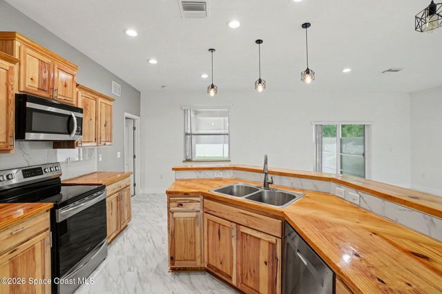 416 La Veta Drive, West Melbourne, FL 32904