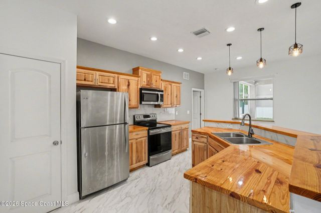 416 La Veta Drive, West Melbourne, FL 32904