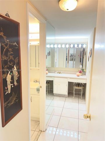 1351 NE Miami Gardens Drive 222E, Miami, FL 33179