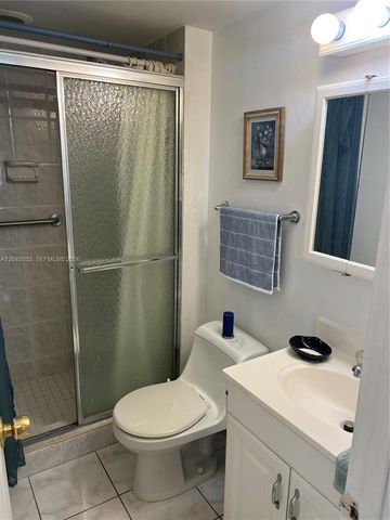 1351 NE Miami Gardens Drive 222E, Miami, FL 33179