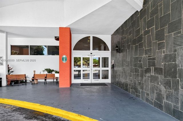 1351 NE Miami Gardens Drive 222E, Miami, FL 33179