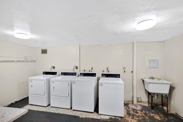 1351 NE Miami Gardens Drive 222E, Miami, FL 33179