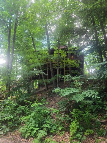 202 Getaways Road, Stanton, KY 40380