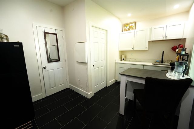 257 Lynnfield St, Lynn, MA 01904