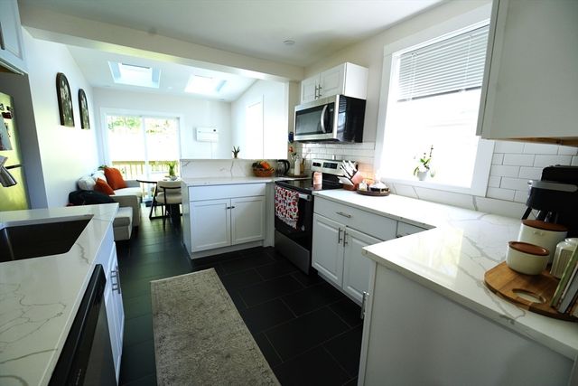 257 Lynnfield St, Lynn, MA 01904