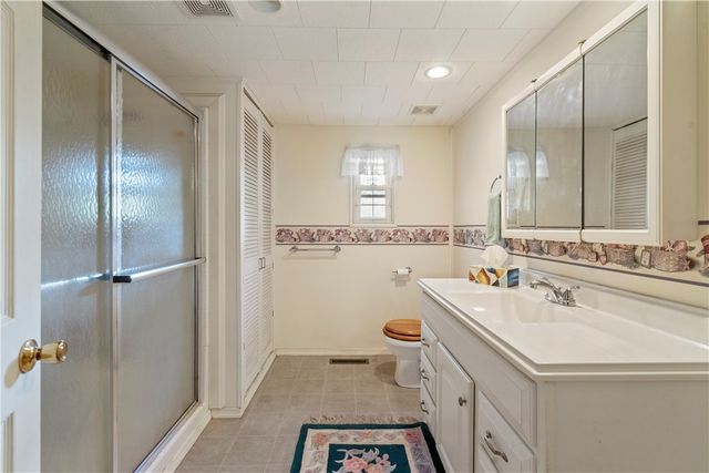 48 Vesta St, Centerville, PA 15429