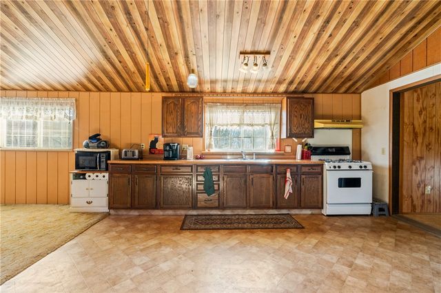 48 Vesta St, Centerville, PA 15429