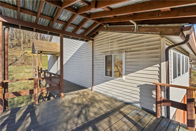 48 Vesta St, Centerville, PA 15429