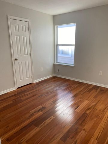 1334 Falcon Drive, Dallas, TX 75051